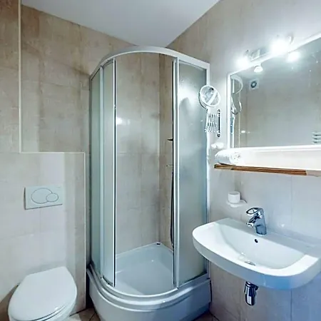 Bed & Breakfast Twardowski 4*